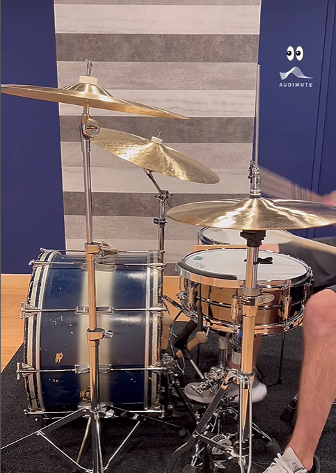 Gabriel Staznik's drum room from Audimute.