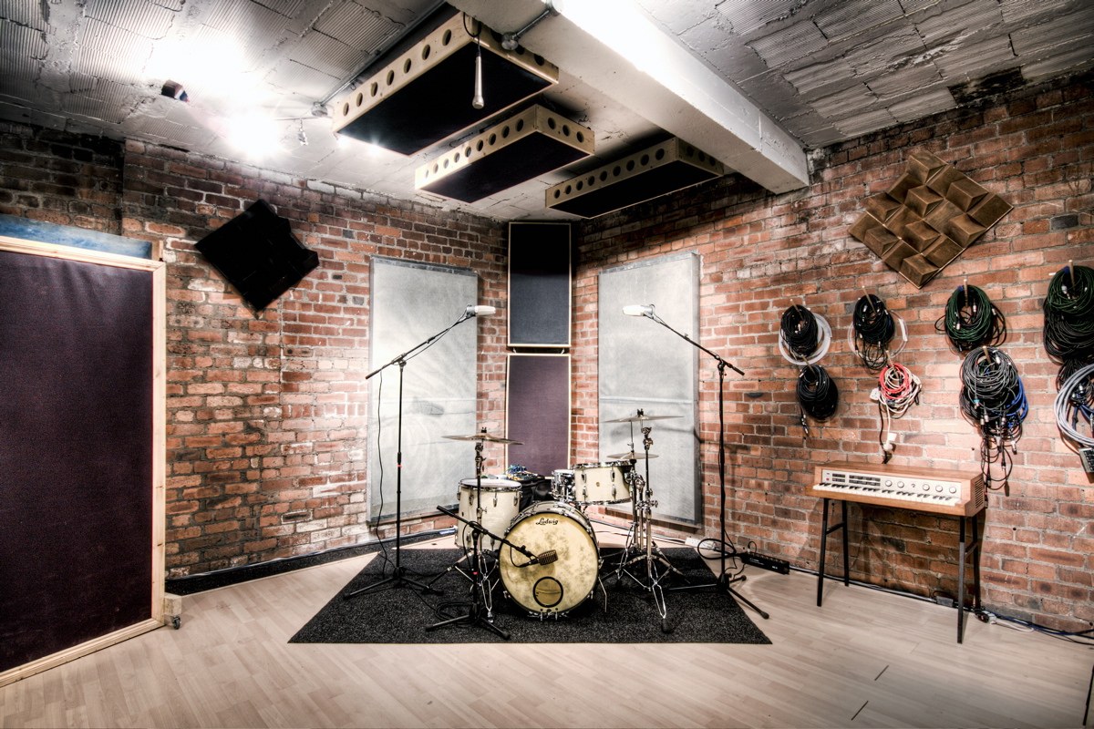 Where to place your drum kit Drum kit location